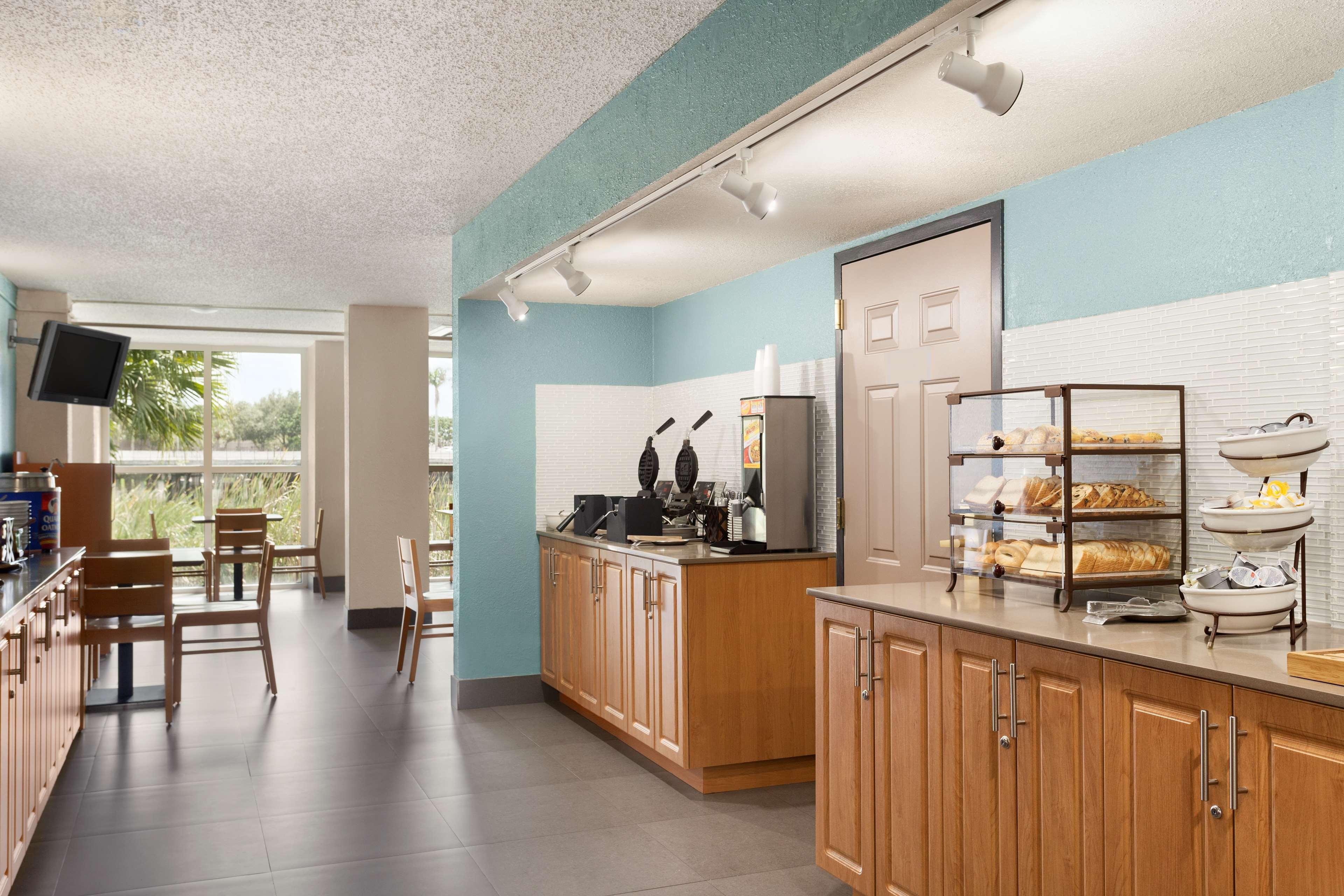 The Palms Inn & Suites Miami, Kendall, Fl エクステリア 写真