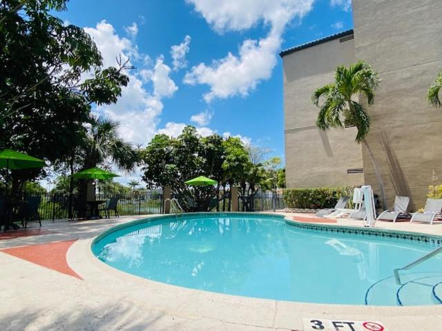 The Palms Inn & Suites Miami, Kendall, Fl エクステリア 写真